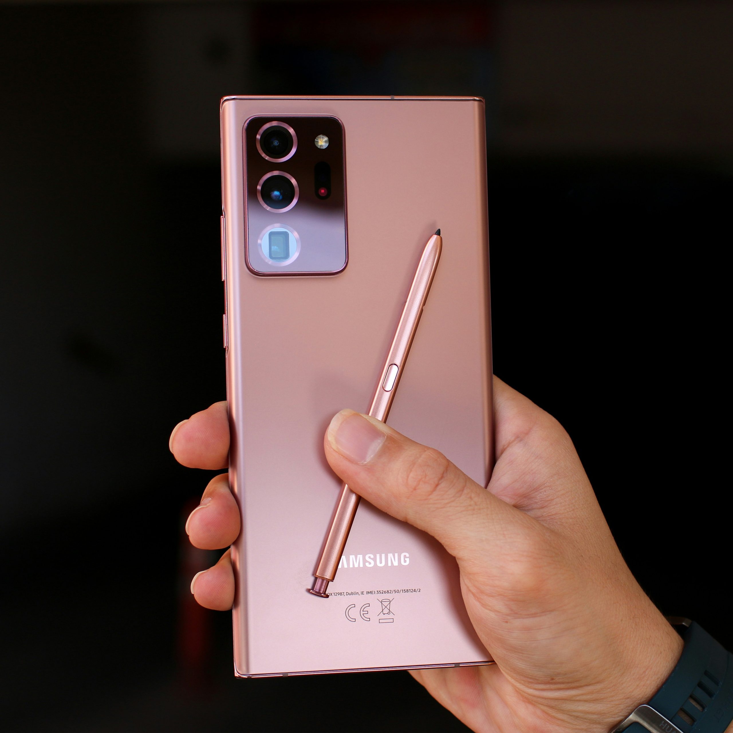 zana-latif-5uJMG9fUAO0-unsplash